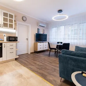 Heart Of The 2-bedroom Apartment